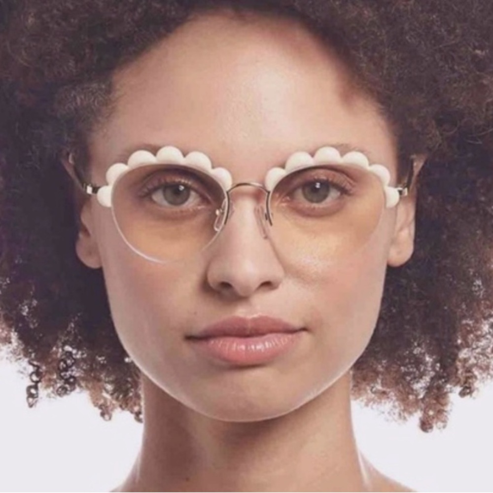 NEW The Book Club Shady Flatterings a Cover Blue Light Glasses Ivory